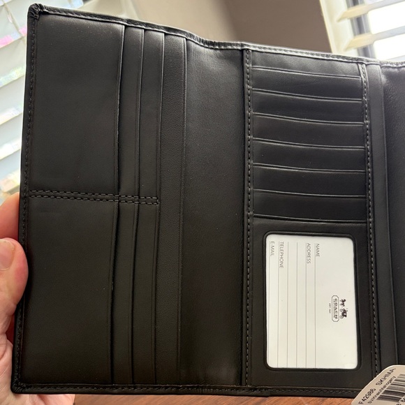 Vintage Coach Hampton Tan and Brown Signature Wallet - Picture 5 of 8